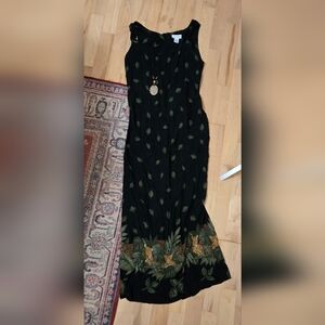 Worthington sleeveless printed maxi dress with necklace